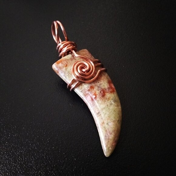Pale Unakite Jasper! One-of-a-kind Copper Wire Wrapped Horn or Tooth Pendant - Picture 2 of 6